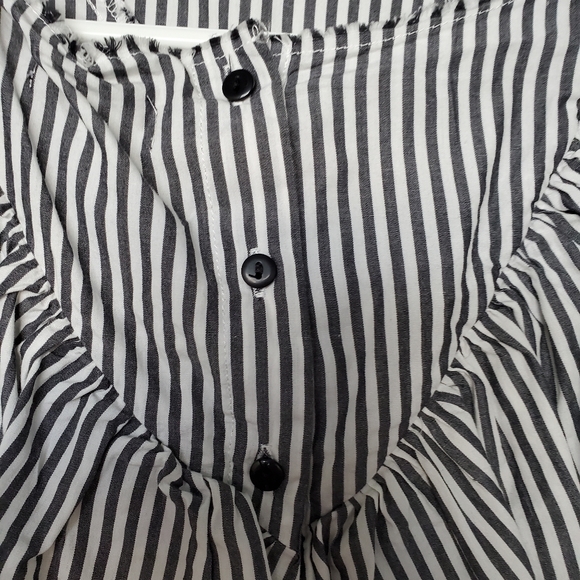 ZARA Grey/White Stripe Ruffled Shirt - Picture 4 of 9